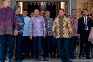 Temui Anwar Ibrahim dan Bahas Isu Pertahanan Indonesia-Malaysia