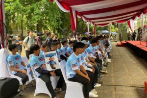 Ratusan Ribu Pemuda Berkumpul di Lapangan Jambidan Dukung Paslon 02 Prabowo-Gibran